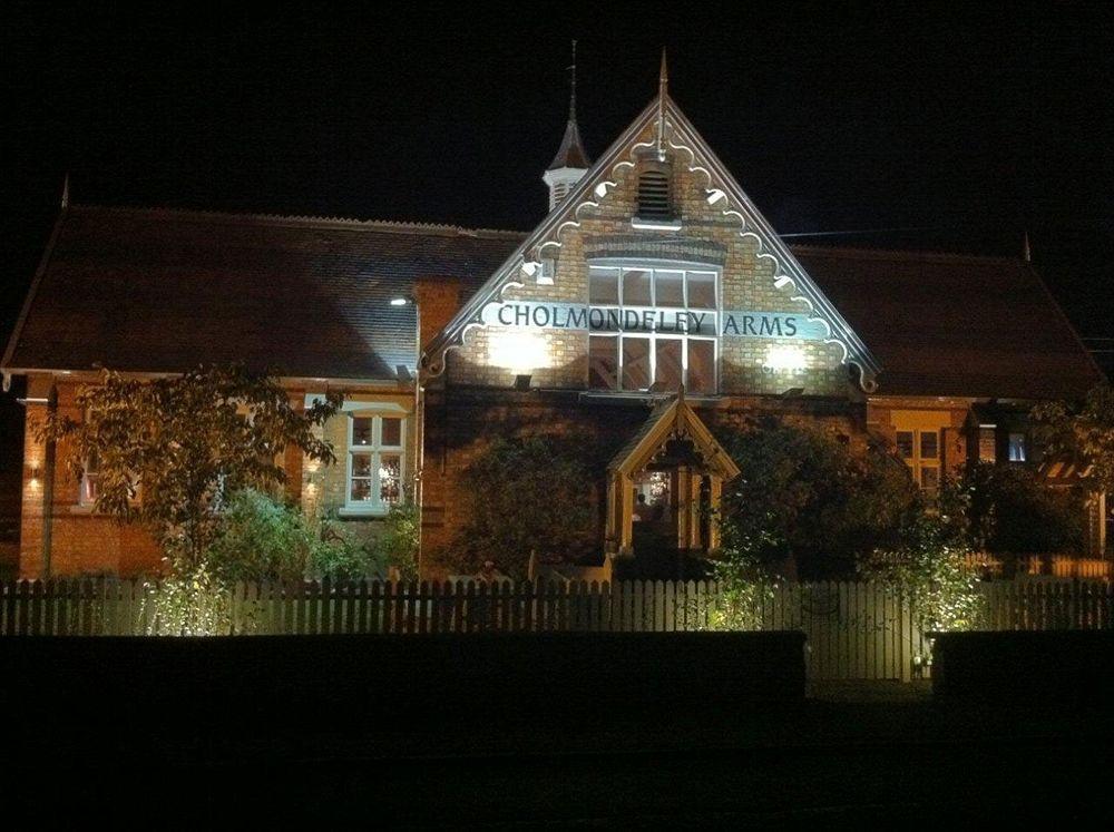מלון Wrenbury The Cholmondeley Arms מראה חיצוני תמונה