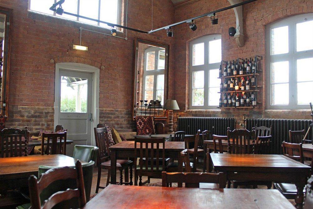 מלון Wrenbury The Cholmondeley Arms מראה חיצוני תמונה